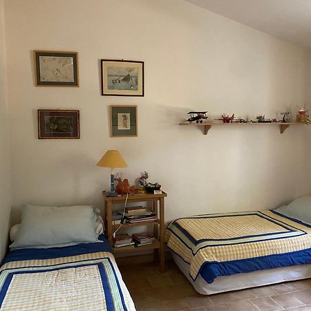 Domaine De Fondouce Bed & Breakfast Villeveyrac Dış mekan fotoğraf