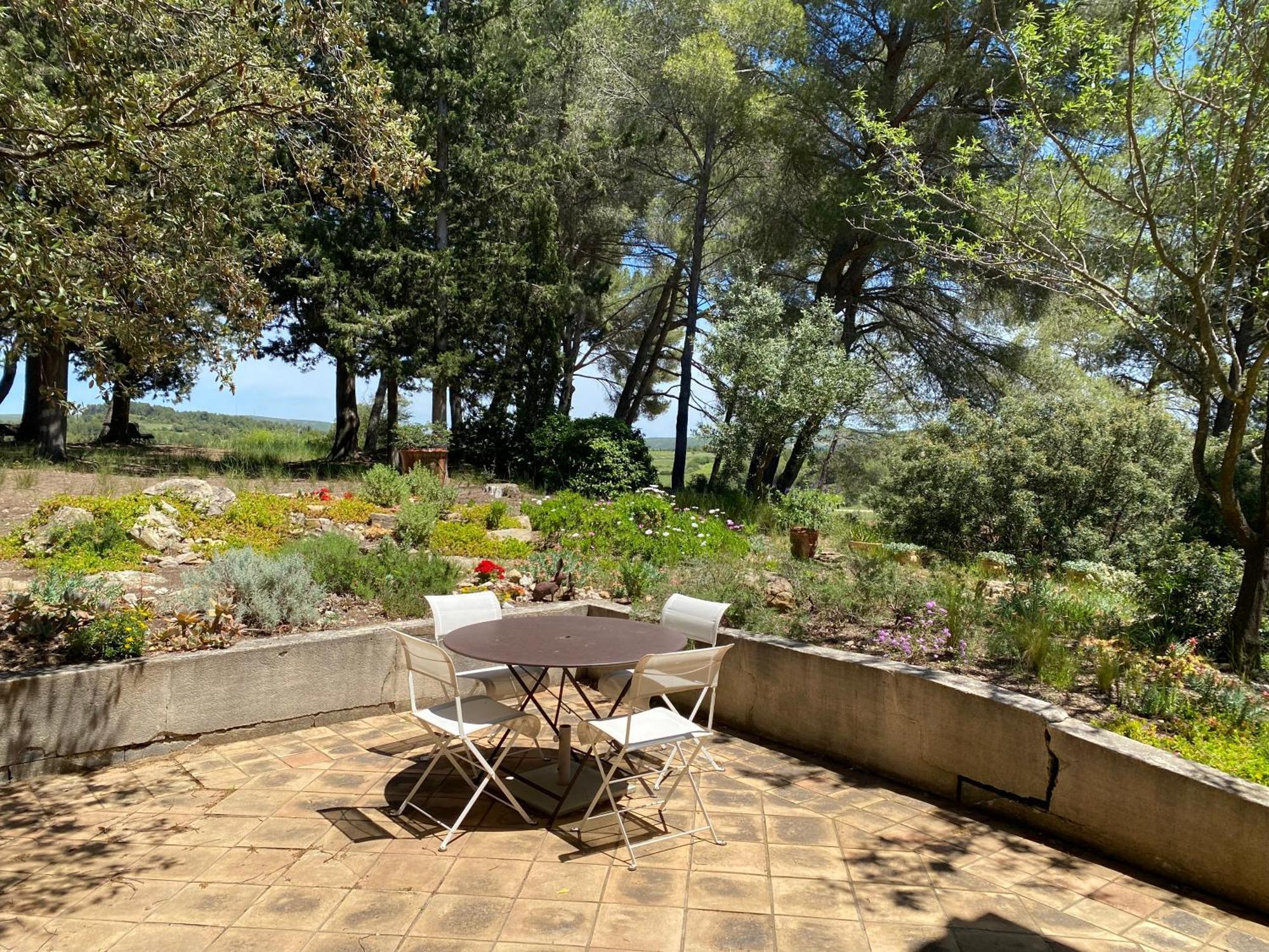 Domaine De Fondouce Bed & Breakfast Villeveyrac Dış mekan fotoğraf